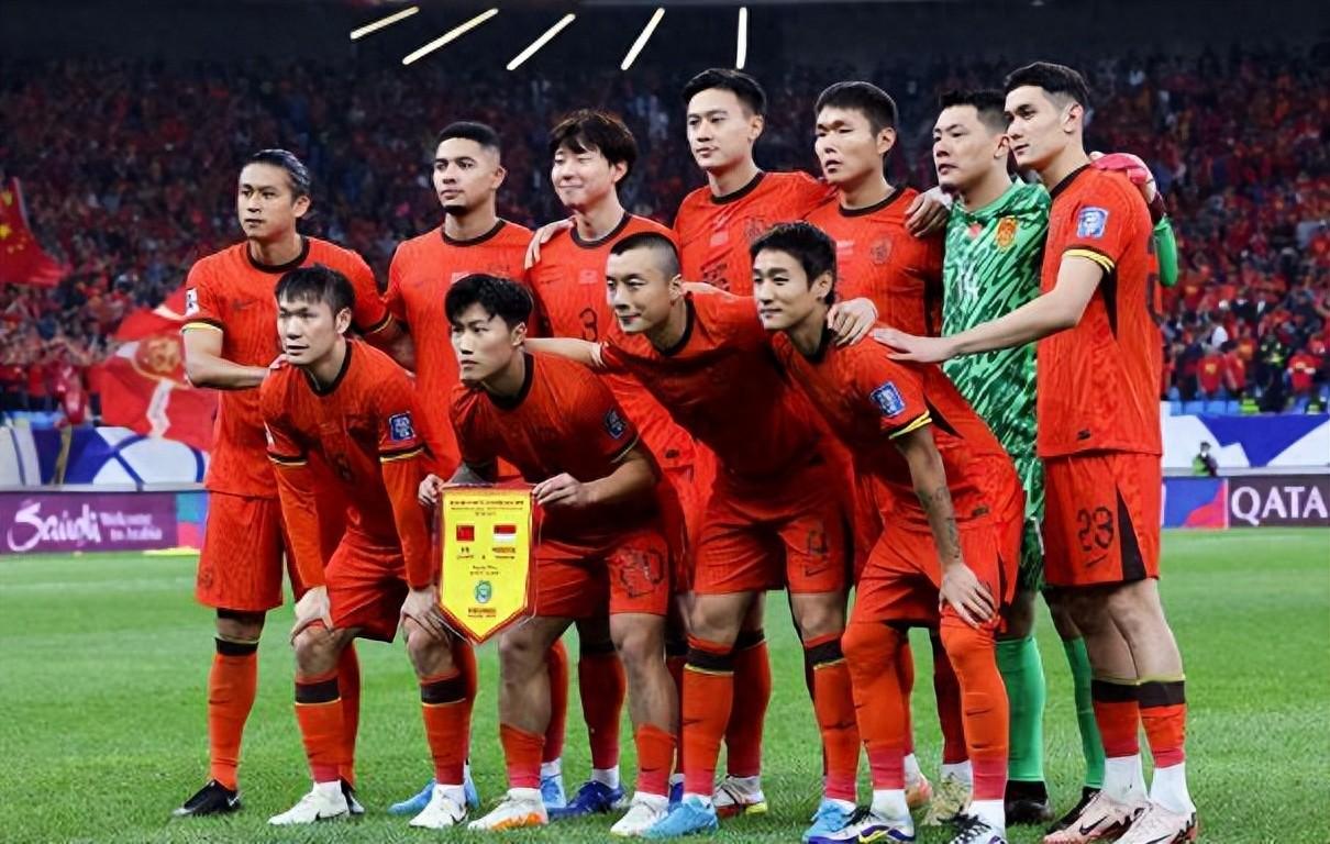 国际足坛焦点：顶级联赛球队备战紧锣密鼓的简单介绍