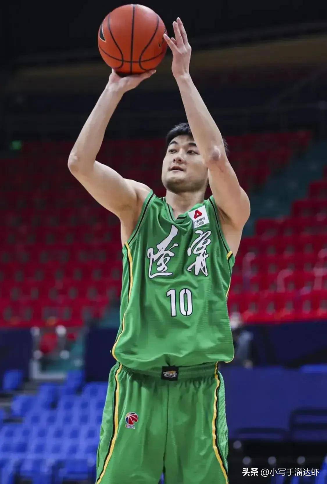 球员在亚洲顶级赛事上表现神勇